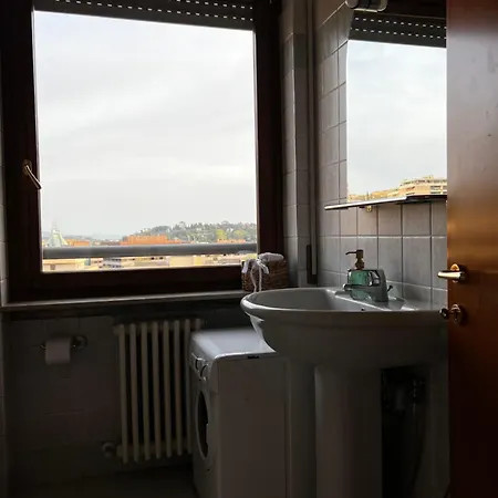Panoramic King With & Nature Views, 2-min Walk To Minimetro Perugia